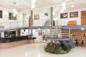  Hotel Catama Inn  Фусагасуга